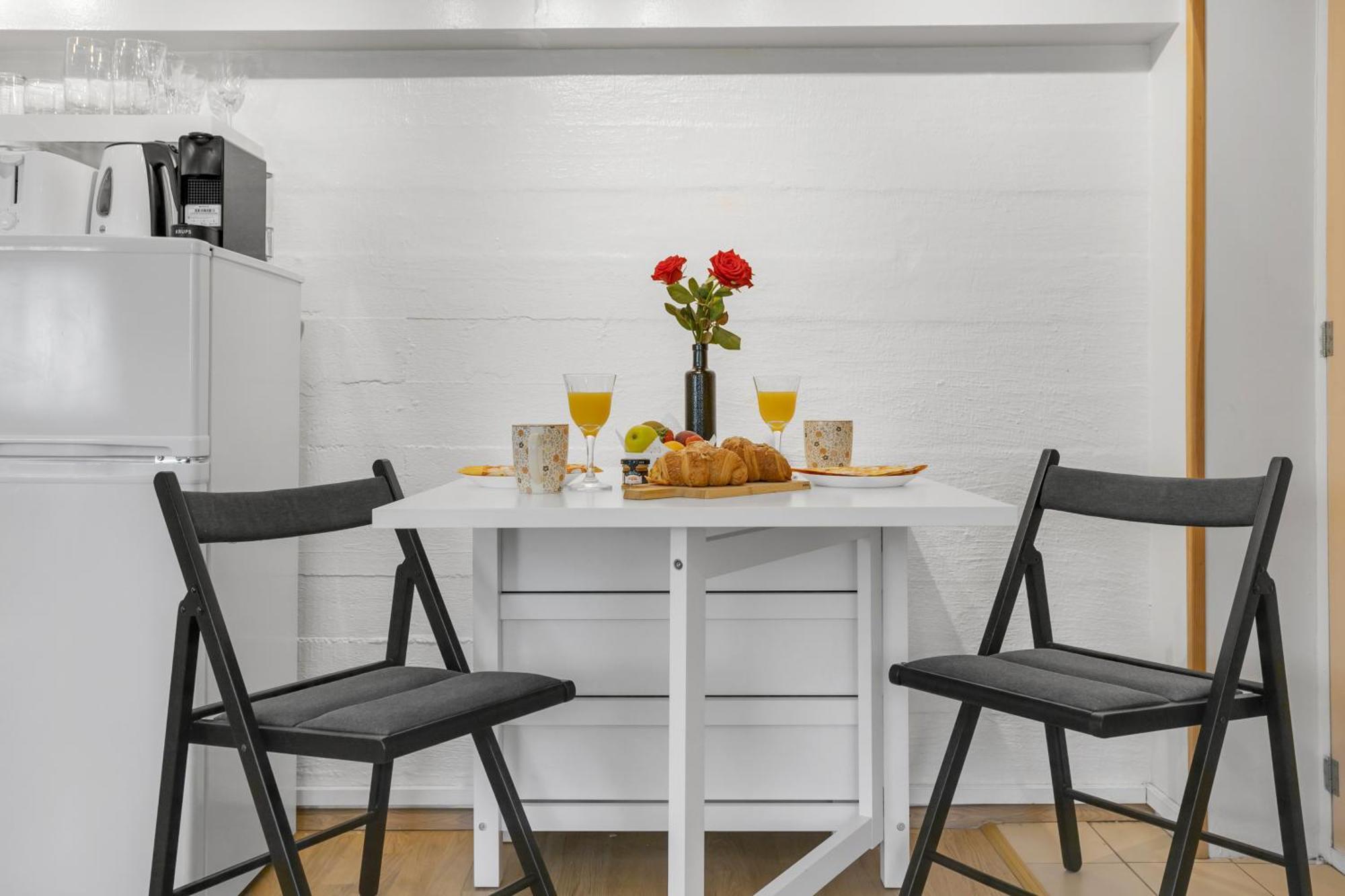 Lara Studio In Laugardalur Valley, Reykjavik Central Park And Botanical Garden, Private Entrance, Free Private Parking On Side Exterior foto