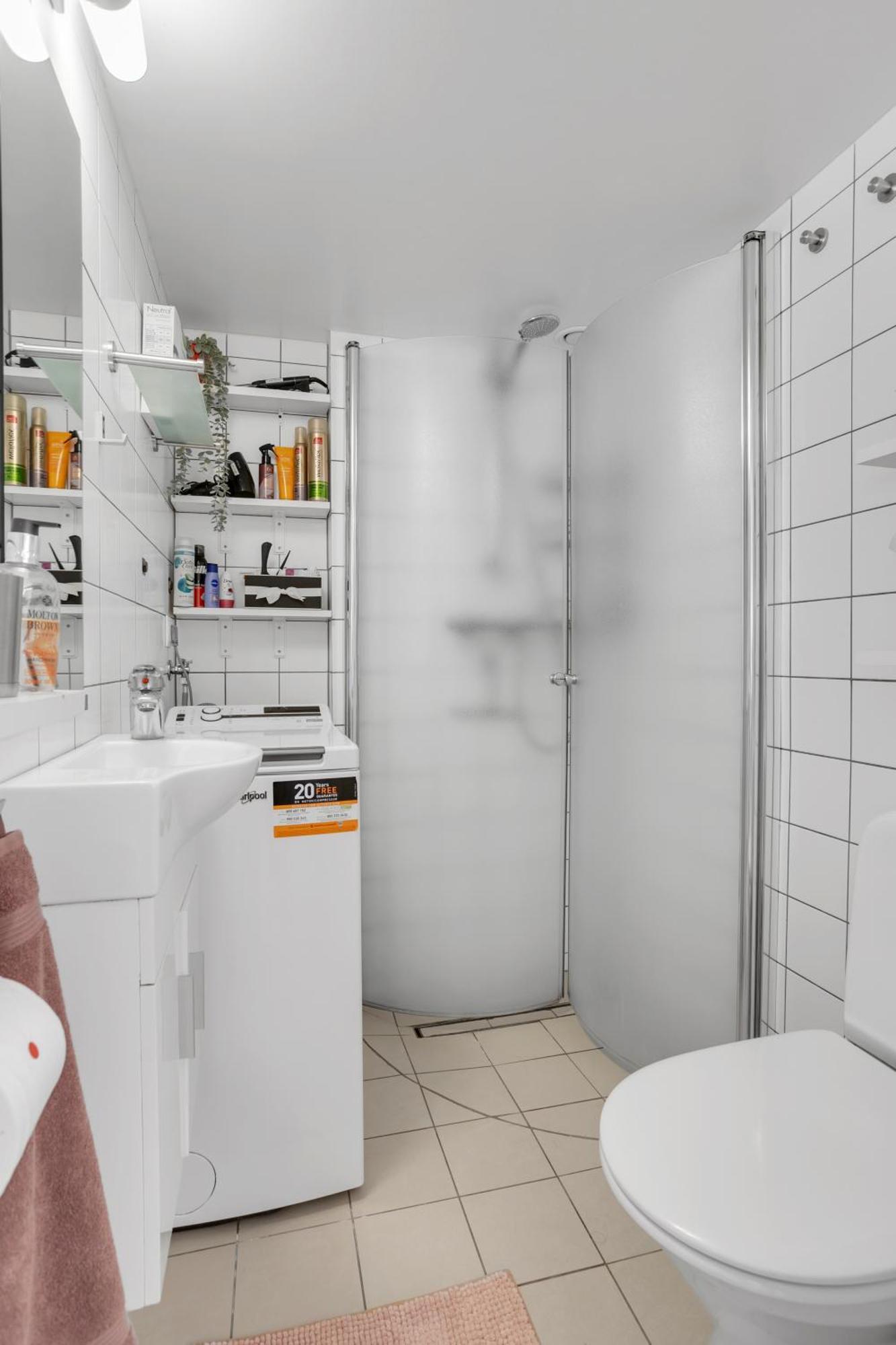 Lara Studio In Laugardalur Valley, Reykjavik Central Park And Botanical Garden, Private Entrance, Free Private Parking On Side Exterior foto