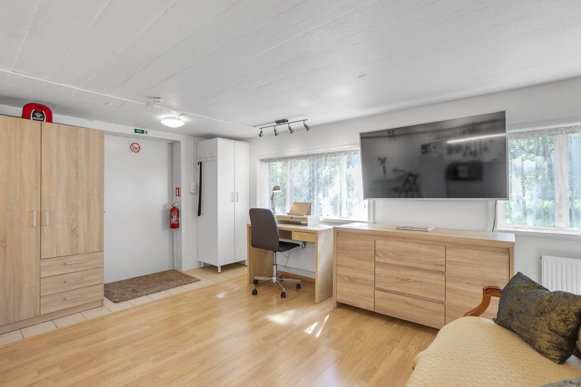 Lara Studio In Laugardalur Valley, Reykjavik Central Park And Botanical Garden, Private Entrance, Free Private Parking On Side Exterior foto